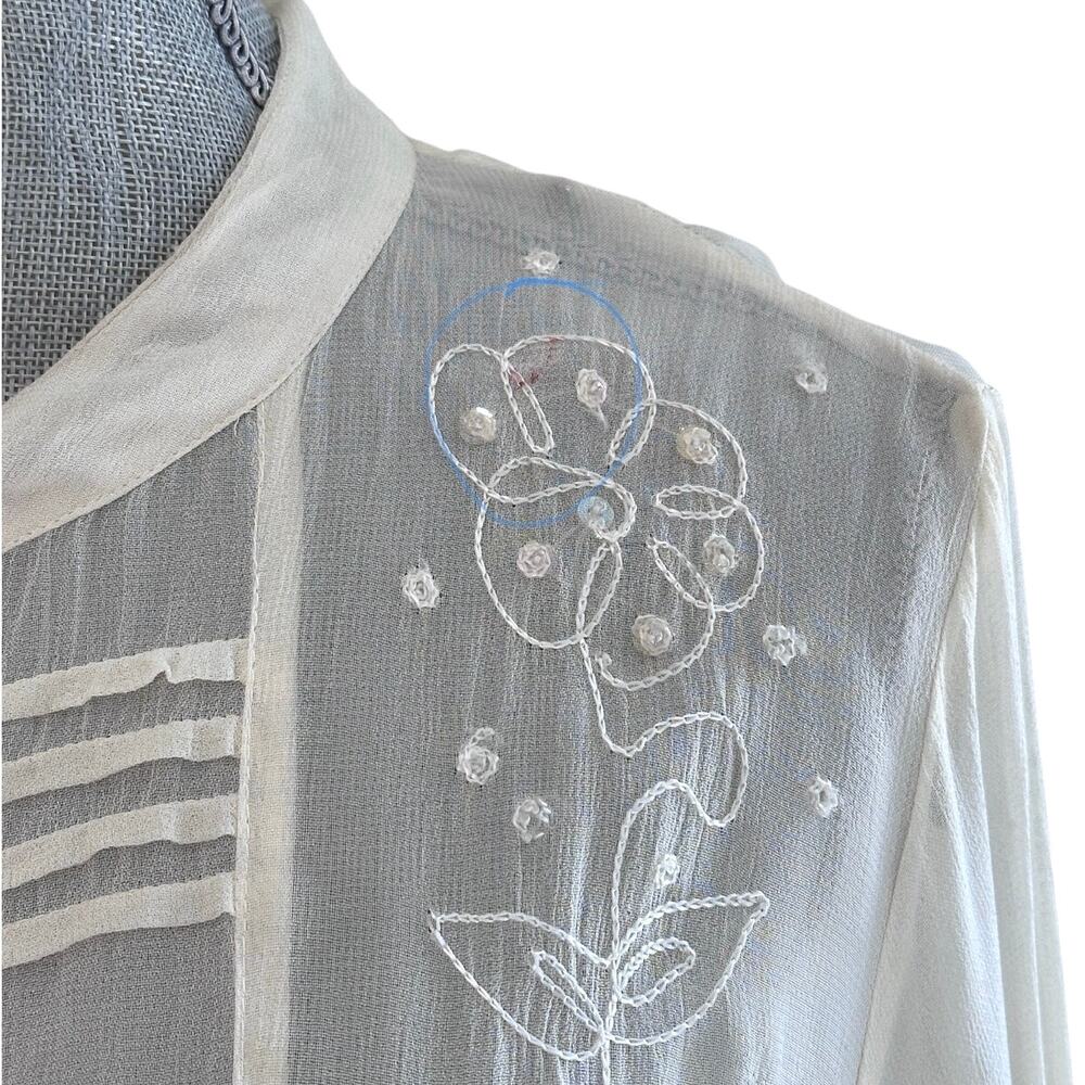 April Cornell Sheer cream robe sequin floral details size medium - Picture 4 of 12